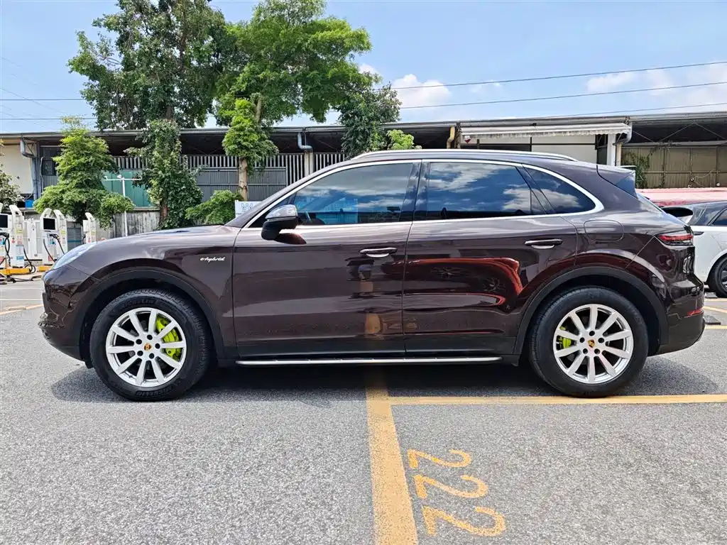 Porsche Cayenne New Energy 2019 Cayenne E-Hybrid 2.0T фото 8