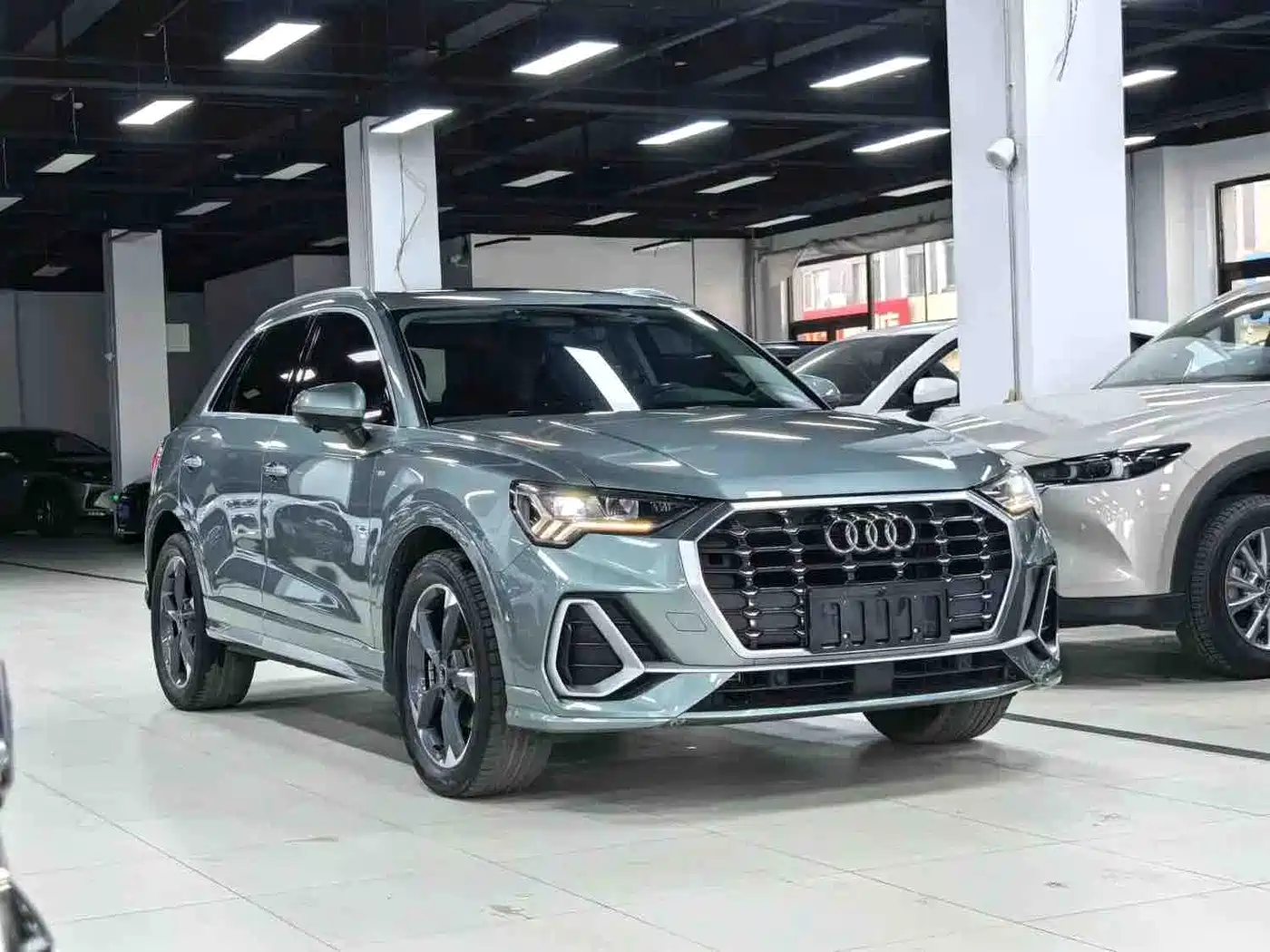 Audi Q3 2022 35 TFSI Fashion Elegance фото 3