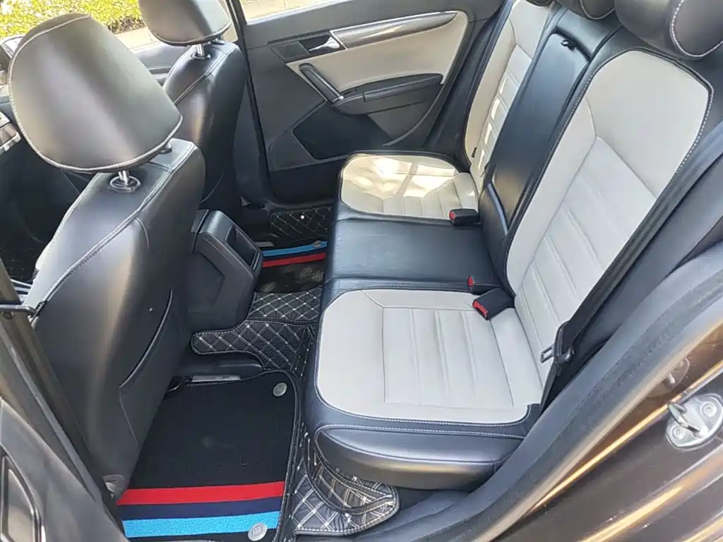 Volkswagen Gran Lavida 2014 1.6L Auto фото 17