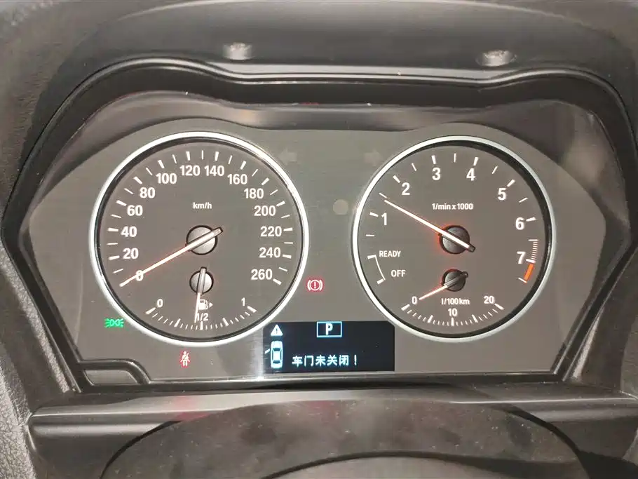 BMW 1 Series (Import) 2016 118i Leading фото 14