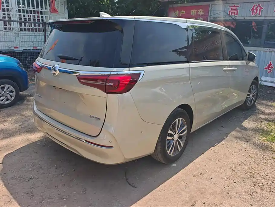 BUICK GL8