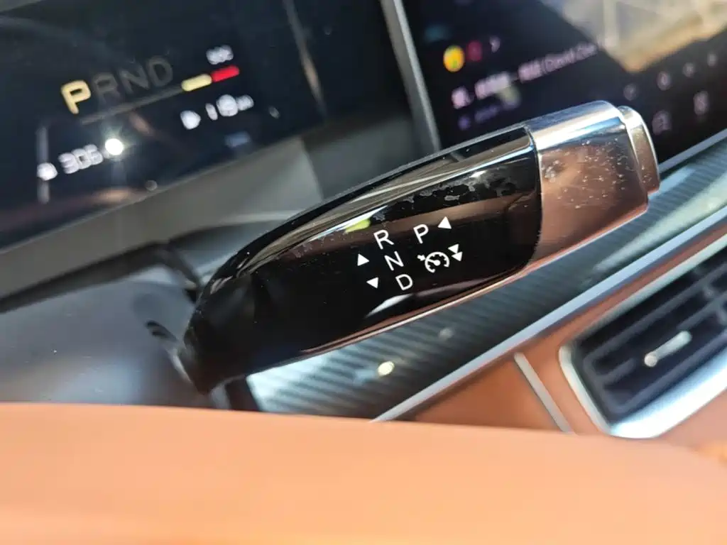 Nezha Auto Nezha L 2024 2024 Extended Range 310 Flash Charge Red Edition