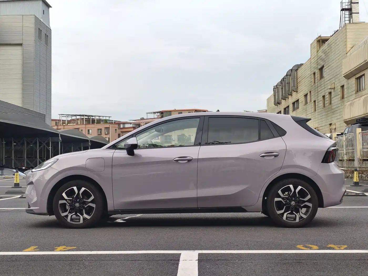 MG MG4 EV 2025 2025 Base Model
