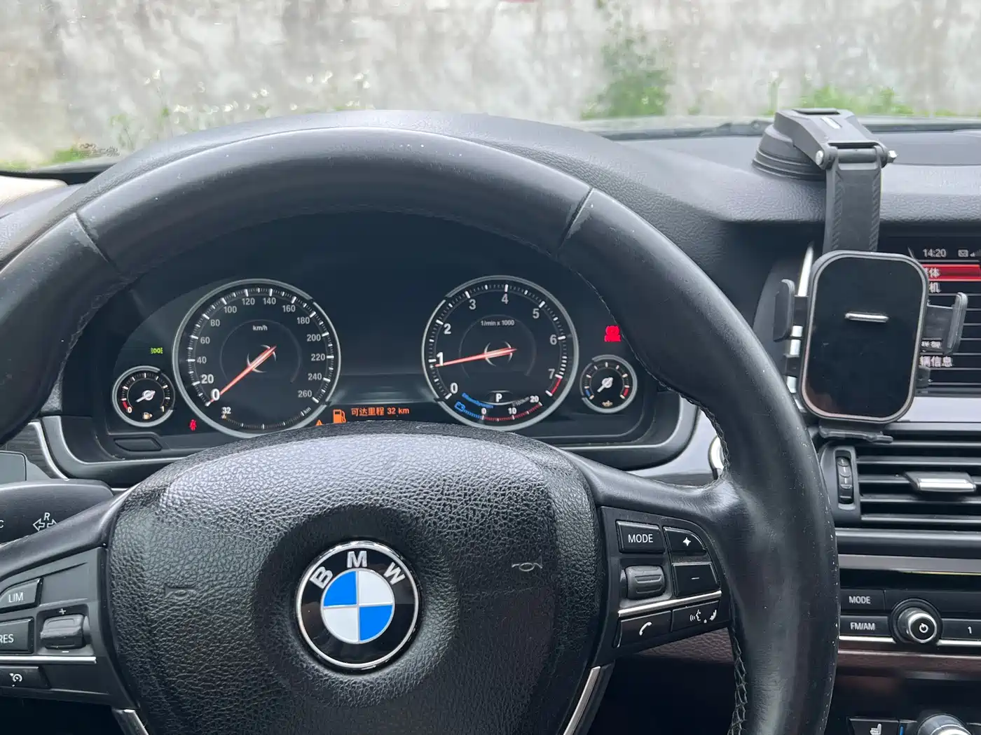 BMW 5 Series 2017 525Li Luxury Design Package фото 10
