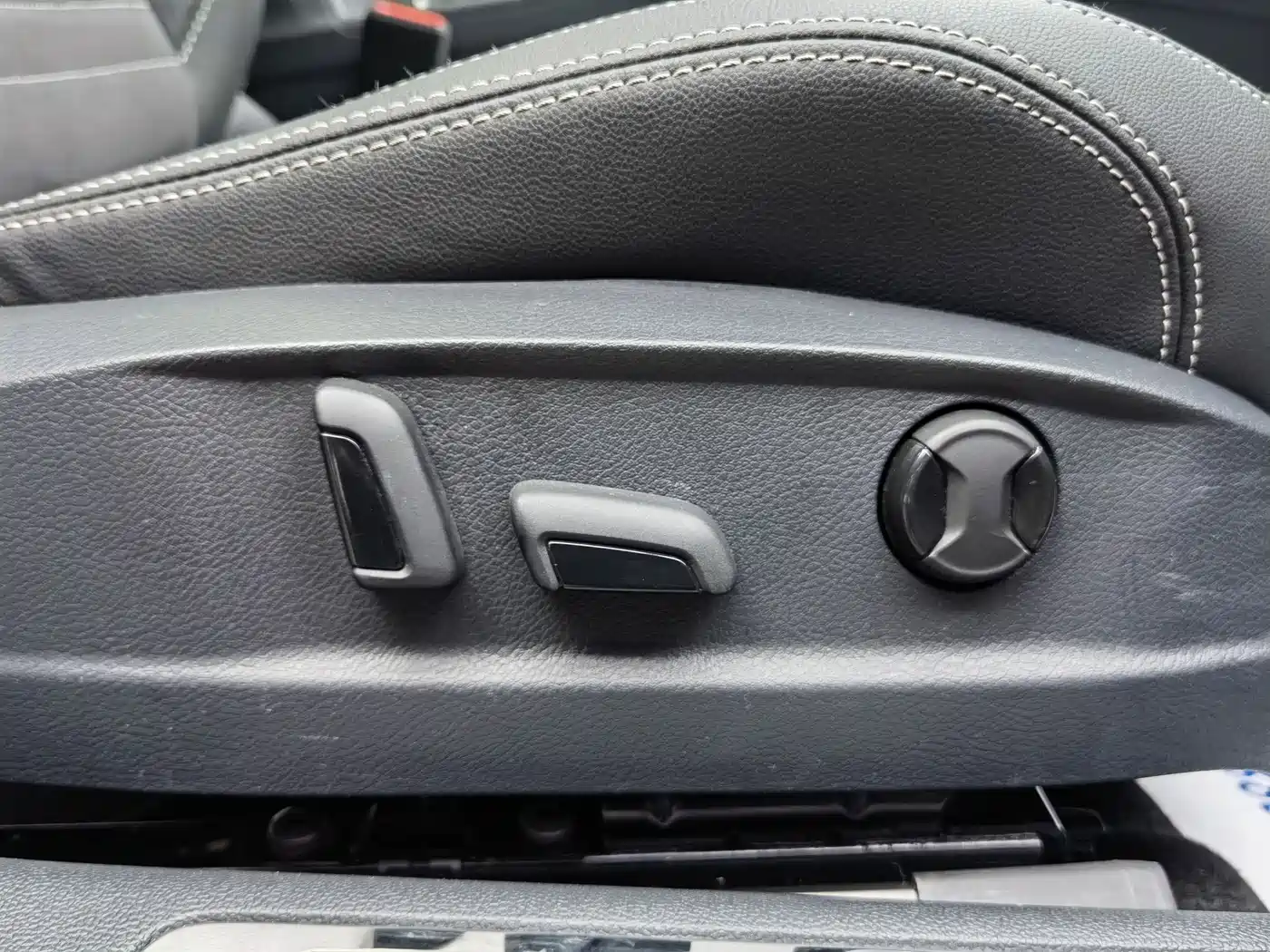Volkswagen Magotan 2020 330TSI DSG Luxury фото 16