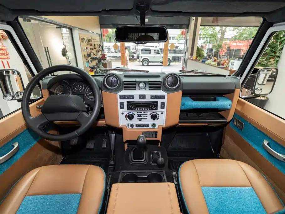 Land Rover Defender 2010 Ice·Fire Limited Edition фото 8