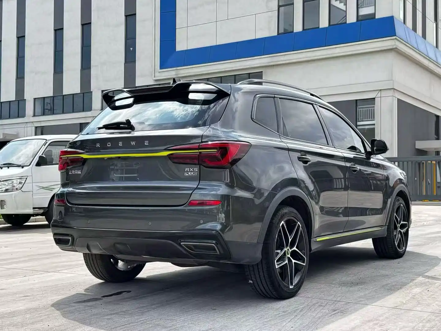 Фото 9 - Roewe RX5