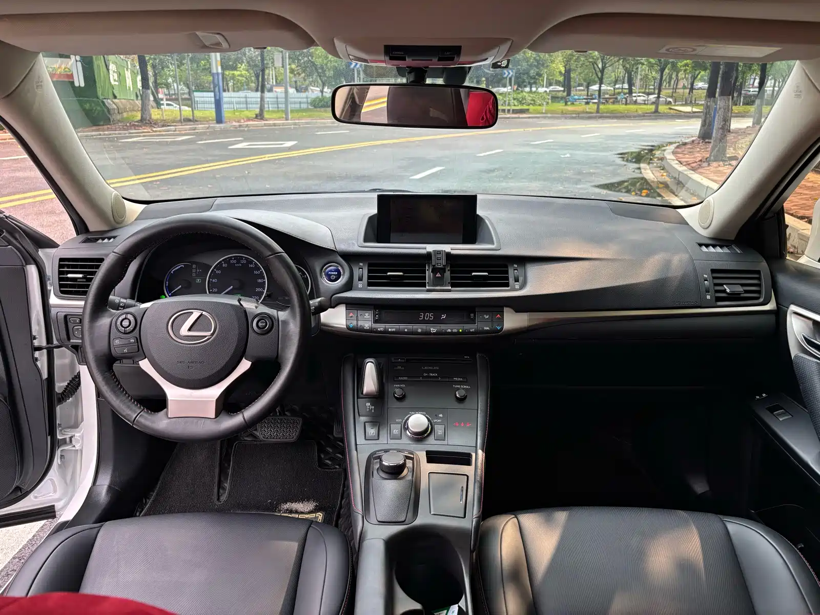Photo 19 - Lexus CT