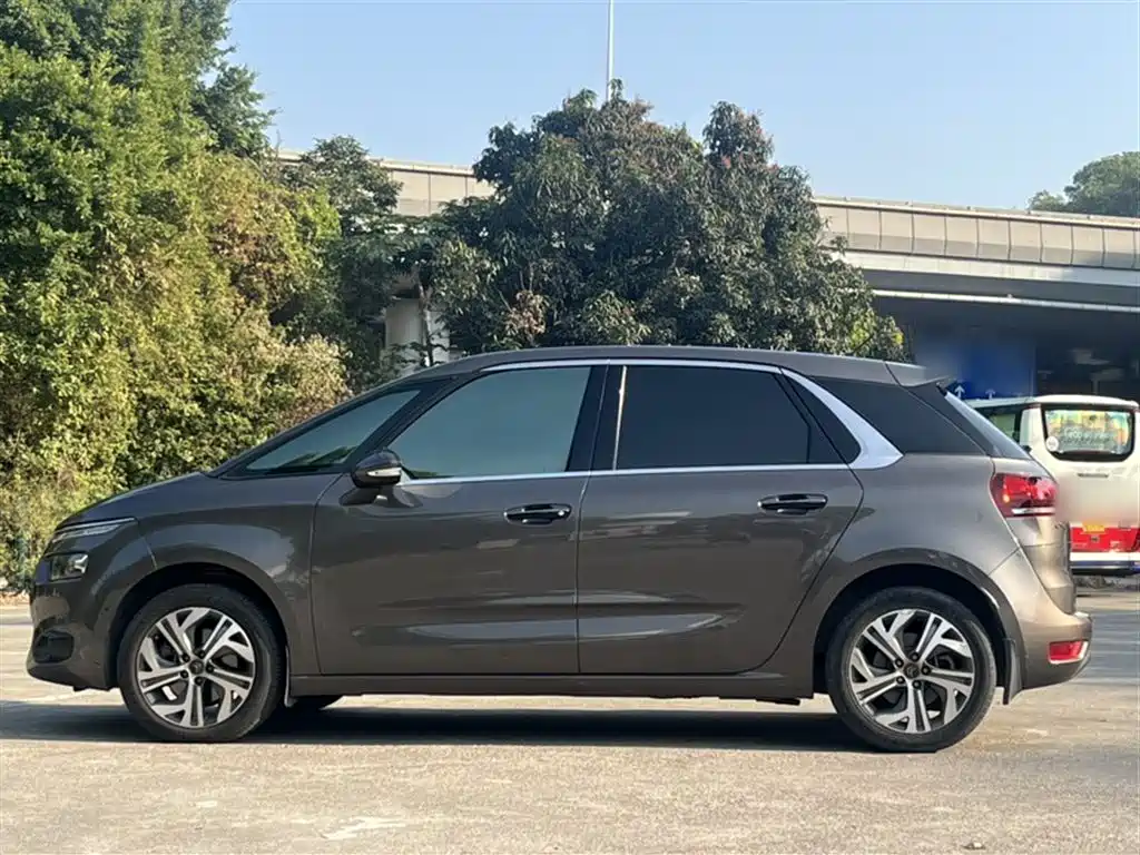 Фото 20 - Citroën C4 Picasso