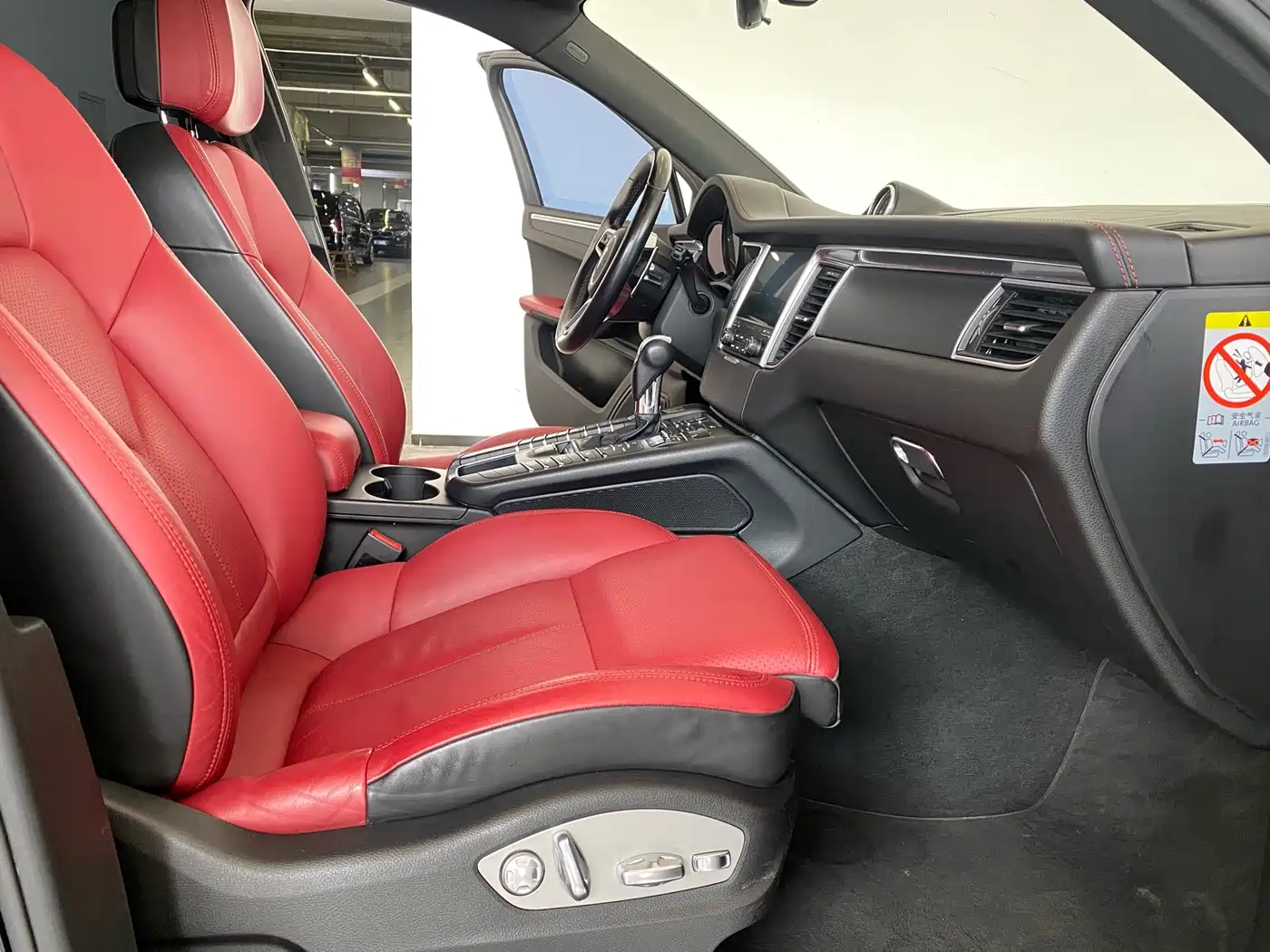 Porsche Macan 2017 Macan 2.0T фото 6