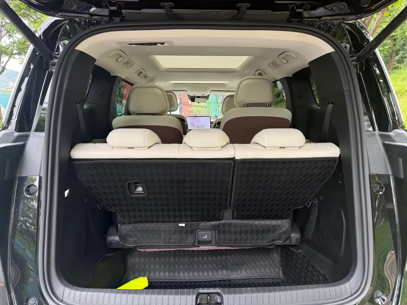 BYD Xia 2025 DM-i 1.5T 100km Surpass Edition фото 15
