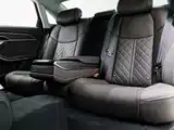 Фото 12 - Audi A8