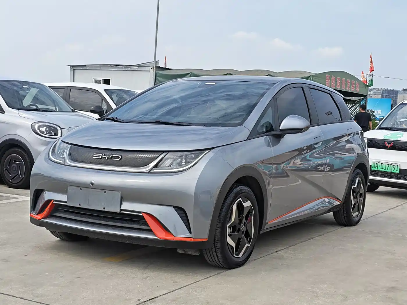 BYD Dolphin 2021 Model 405km Fashion Edition