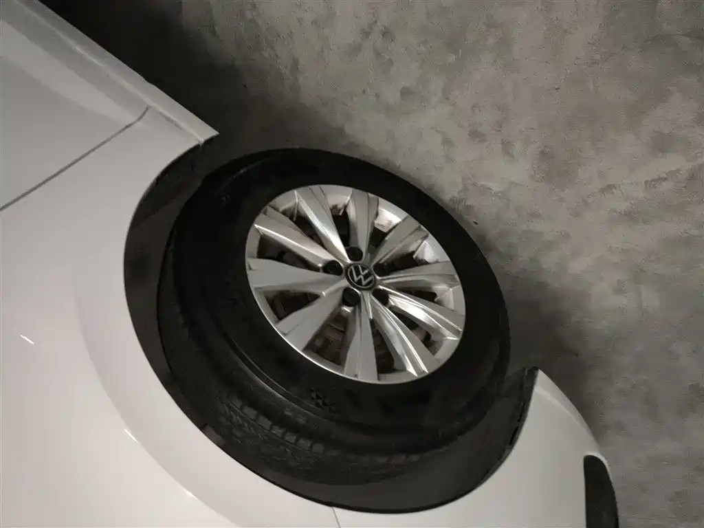 Volkswagen Lavida 2023 Xinrui 1.5L Auto Xinyi Edition фото 25