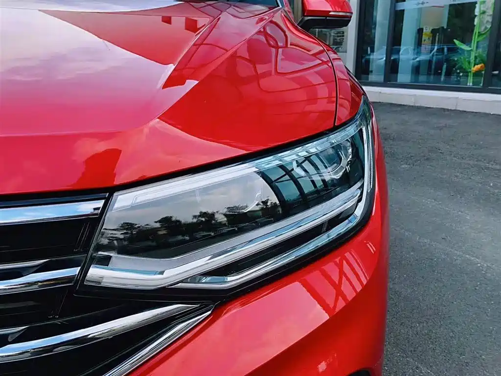 VOLKSWAGEN TIGUAN X