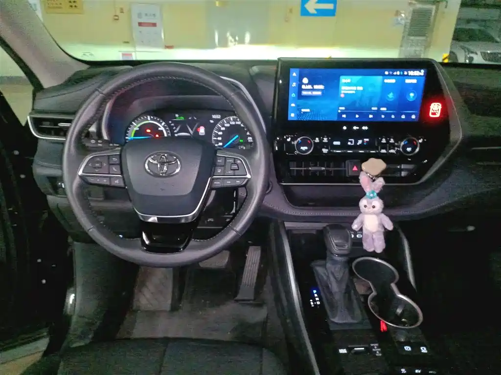 Toyota Highlander 2023 2.5L Smart Hybrid Dual Engine AWD Premium 7-Seater фото 7