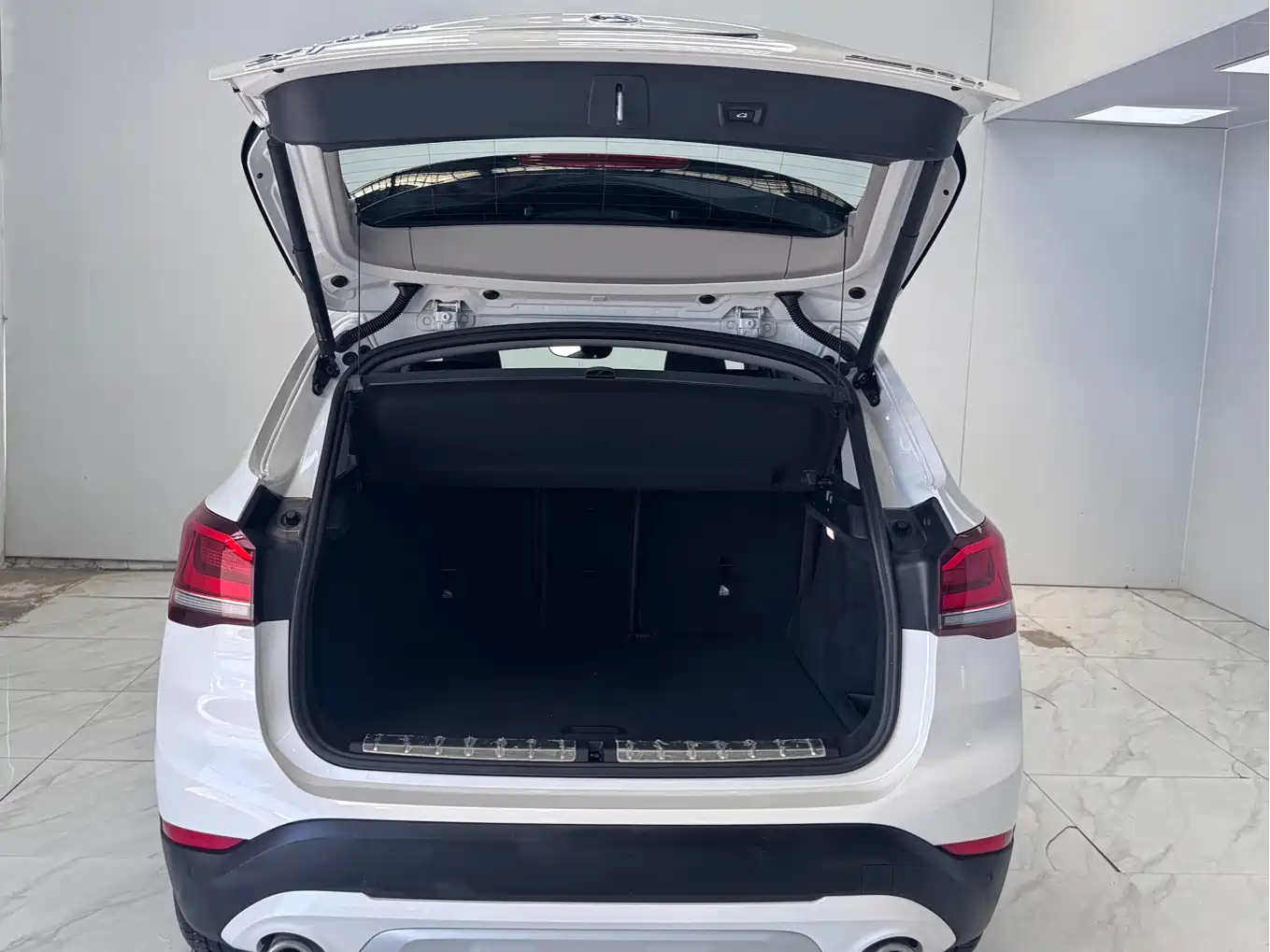 BMW X1 2022 sDrive20Li Premium фото 16