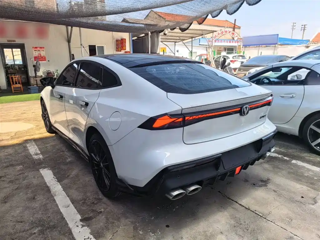 CHANGAN UNI-V