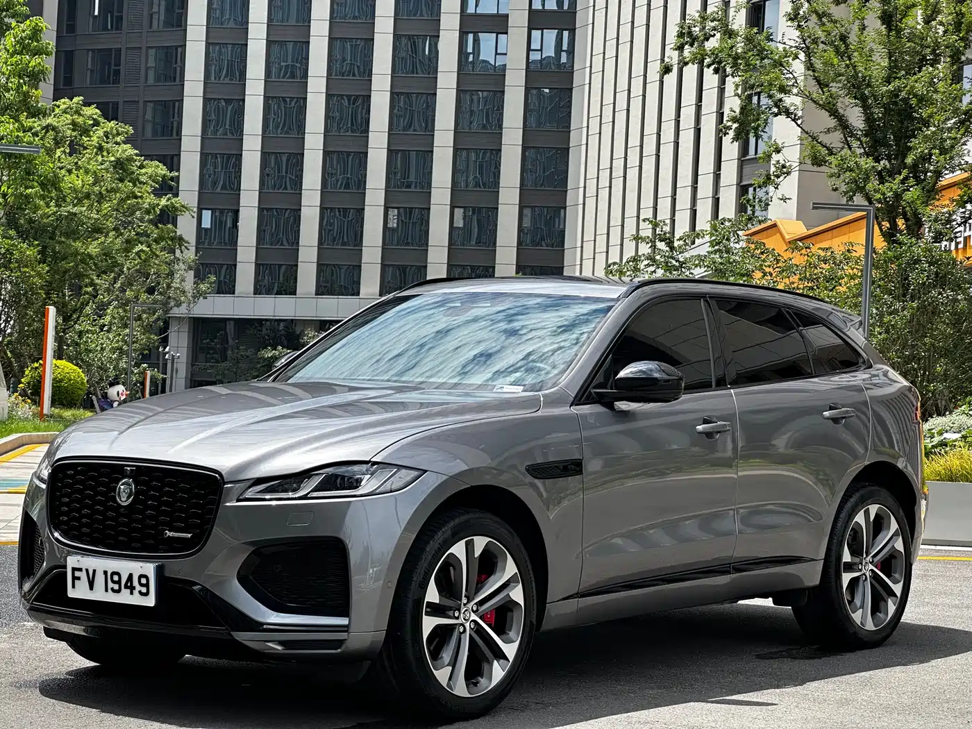 Jaguar F-PACE 2024 P250 R-Dynamic HSE фото 15