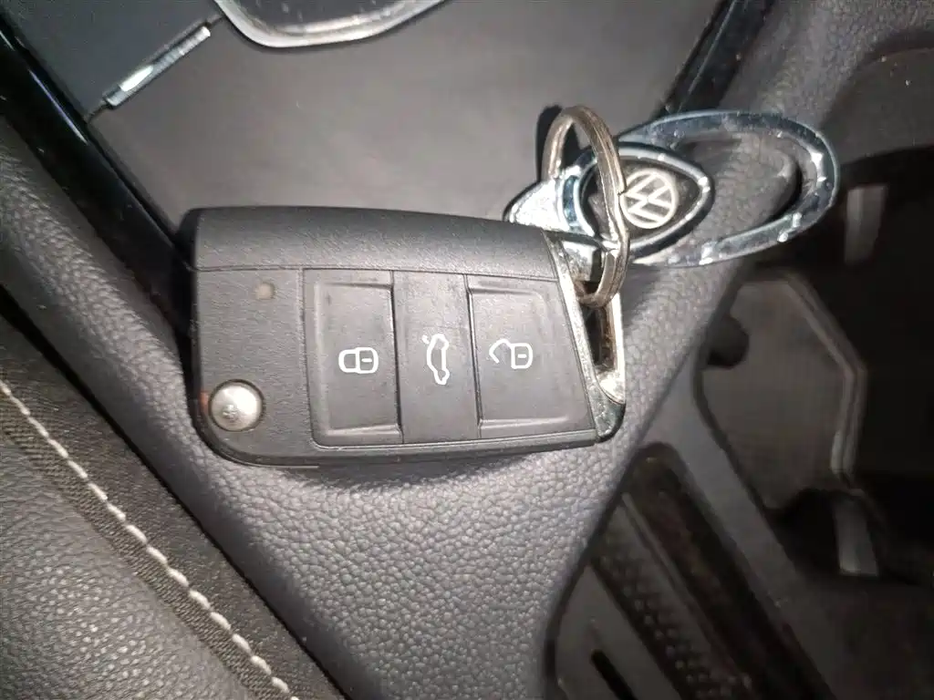 Volkswagen Tiguan L 2022 330TSI Auto 2WD R-Line Premium Edition фото 9