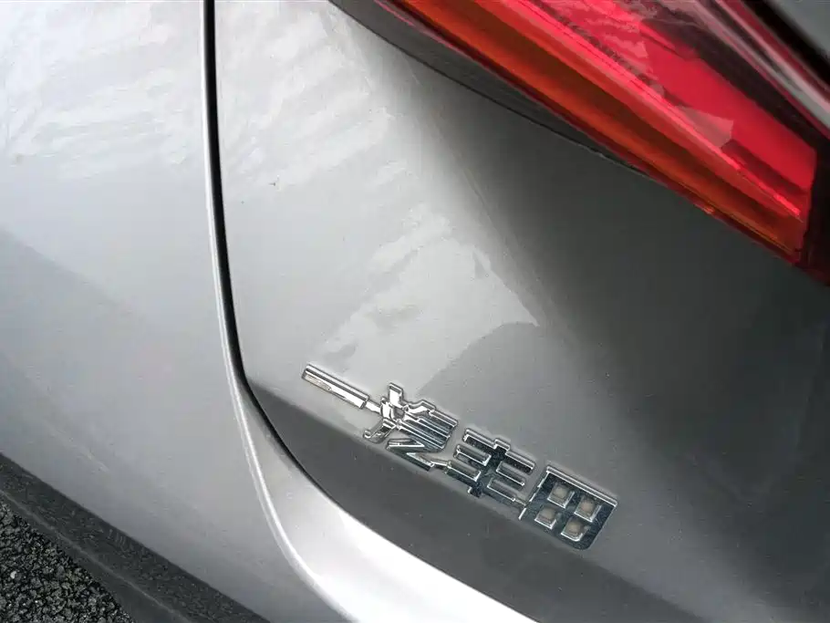 Toyota Avalon 2022 2.0L Progressive Edition фото 4