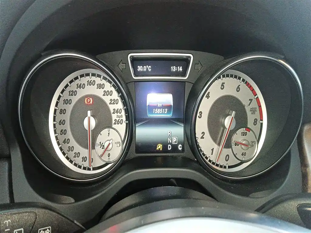 Mercedes-Benz GLA 2016 GLA 260 4MATIC Sport фото 12