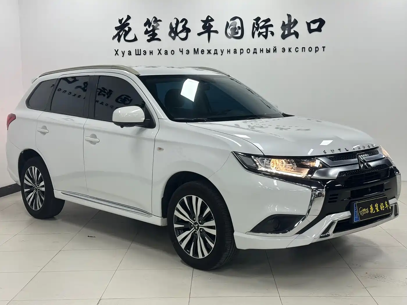 Mitsubishi Outlander 2021 2.0L 2WD Smooth Ride Version 5-Seater фото 3