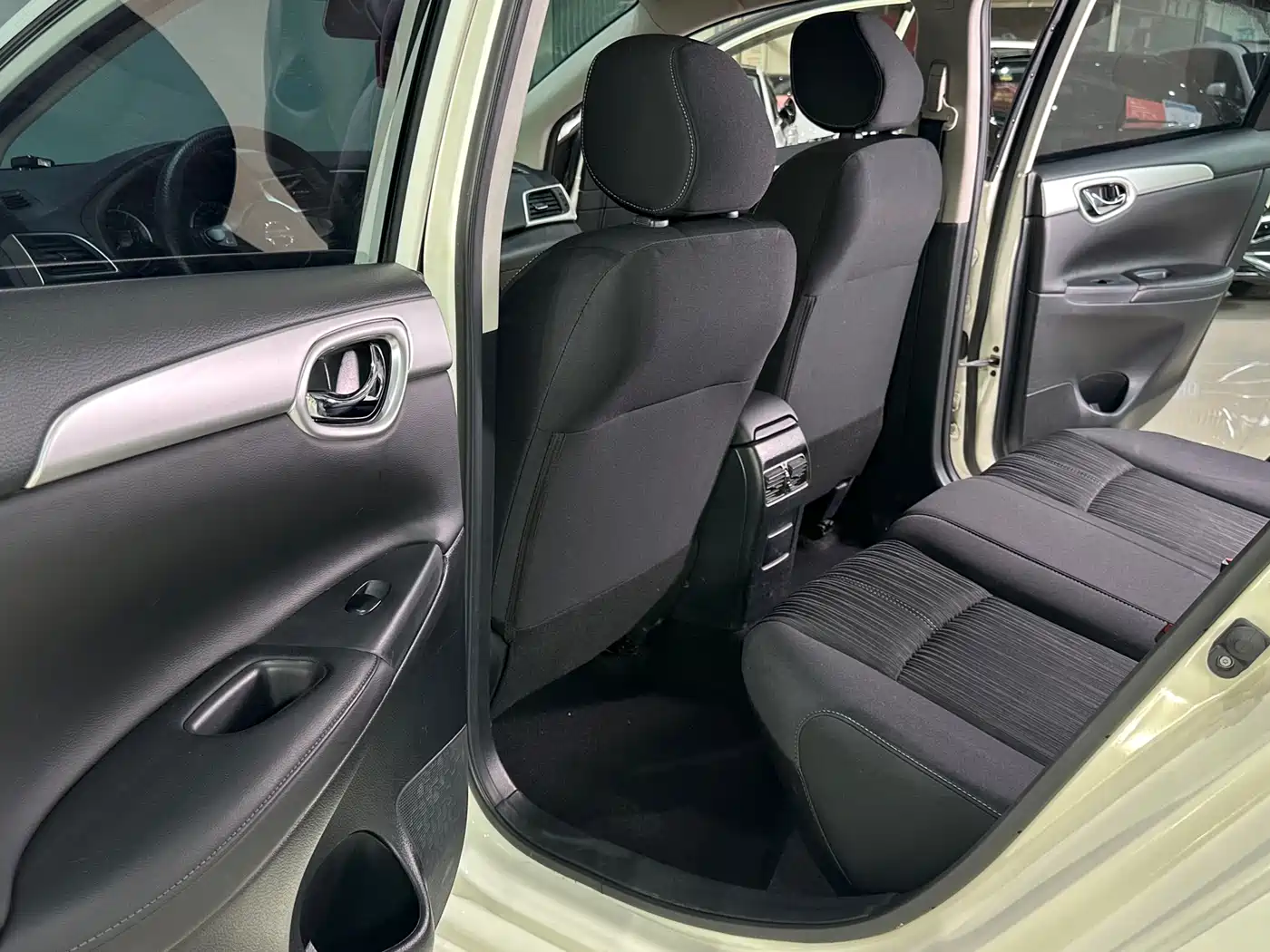 Nissan SYLPHY, миниатюра 13
