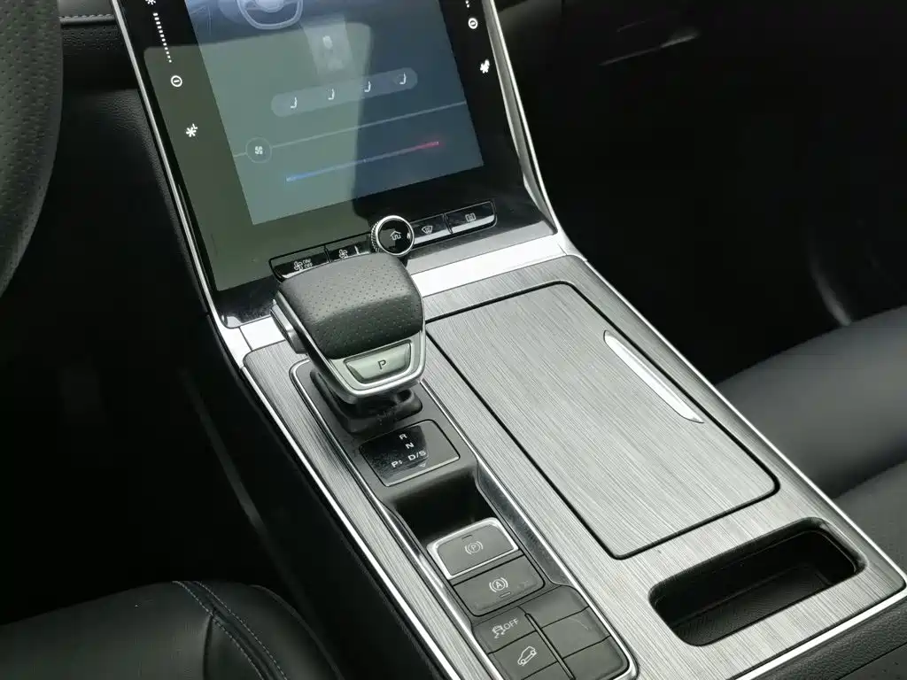 Roewe RX5, миниатюра 13