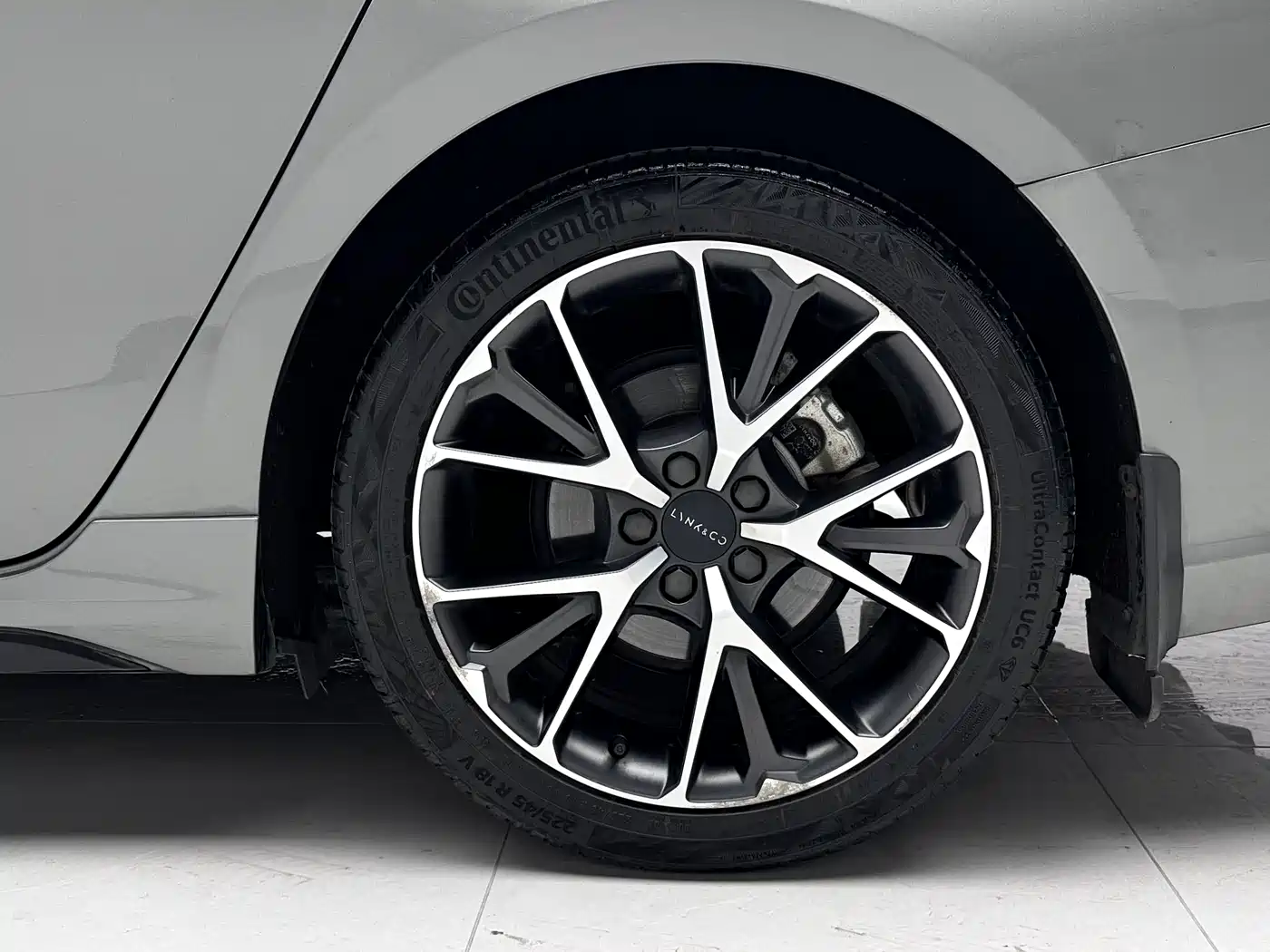 Lynk & Co 03 2021 2.0TD Auto Jin Champion Edition фото 21