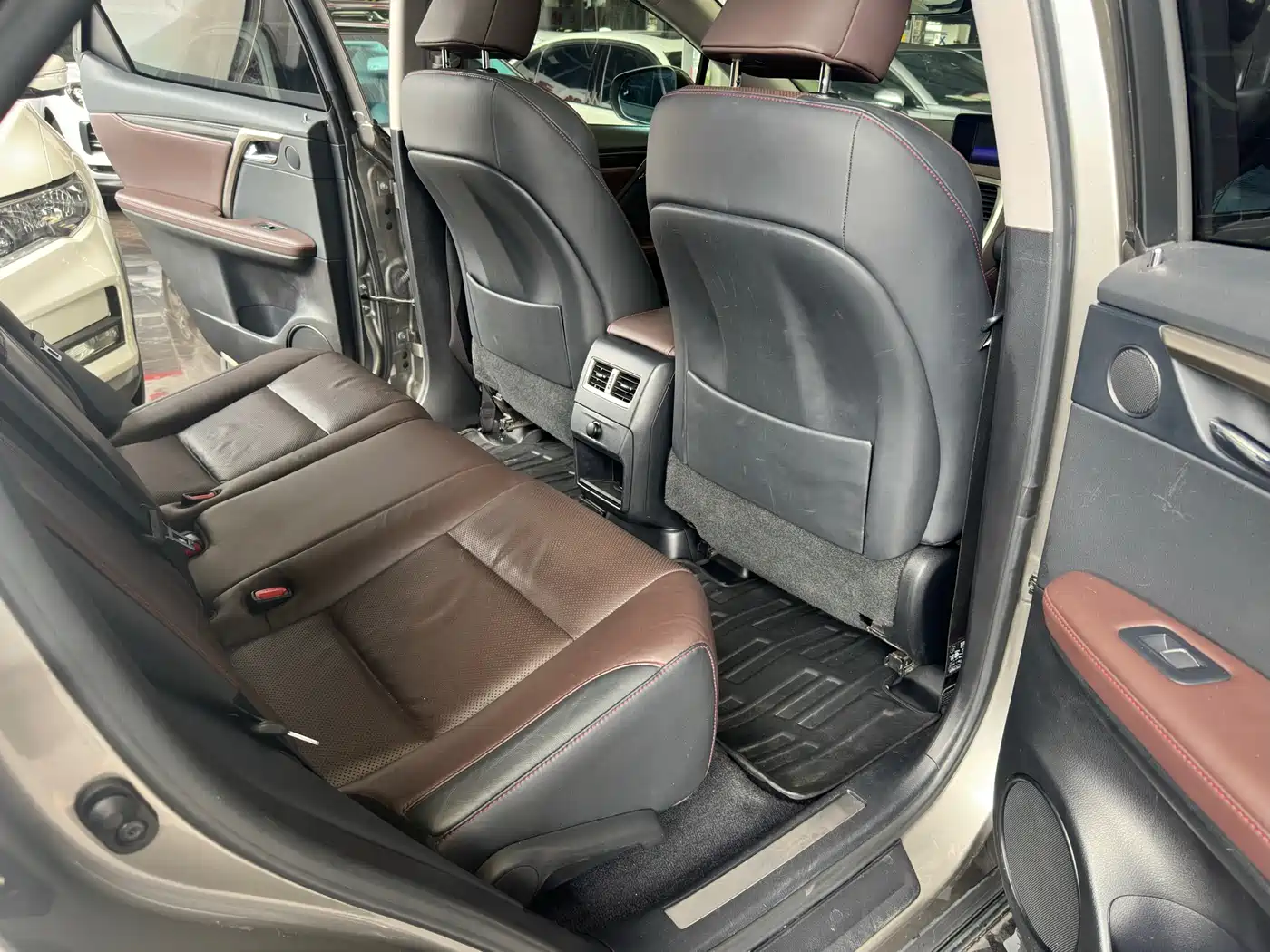 Lexus RX 2016 300 4WD Elegance Edition (China V) фото 17