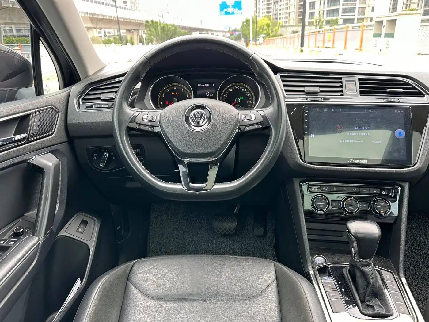 Volkswagen Tiguan L 2020 330TSI Auto 2WD Smart Luxury China VI фото 8