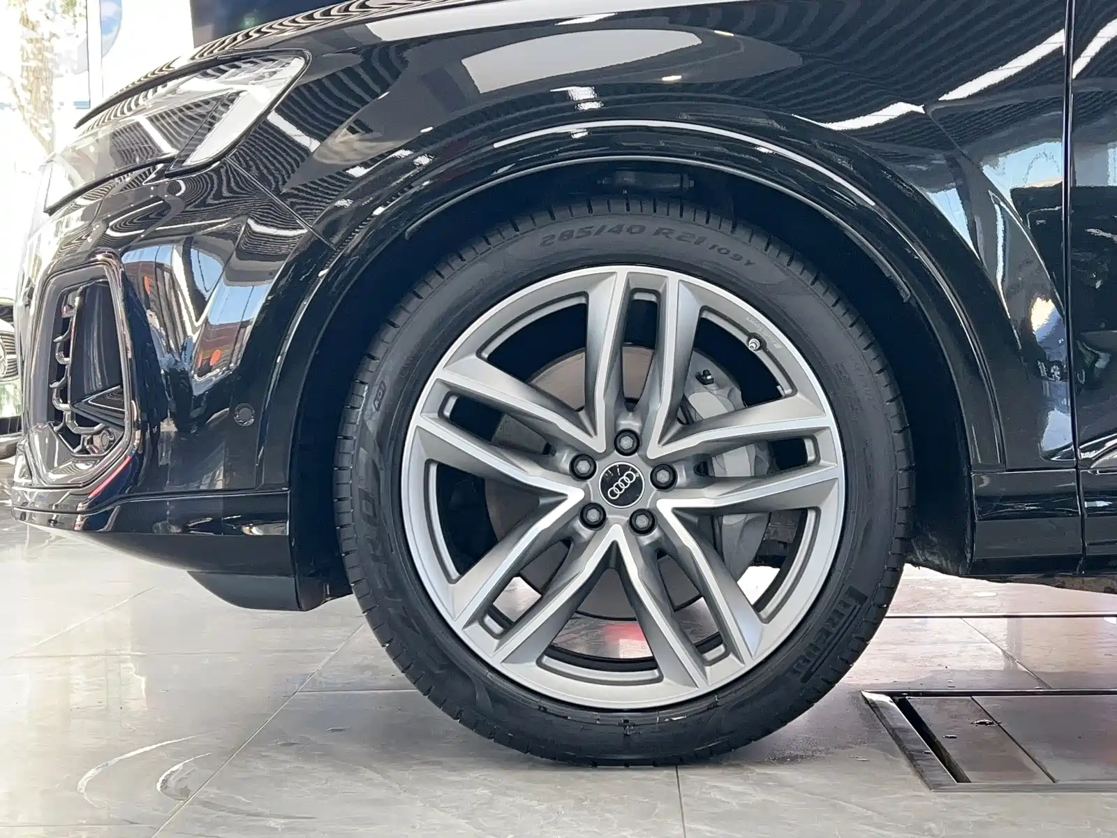 Фото 8 - Audi Q7