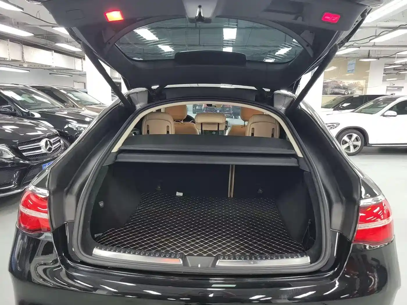 Mercedes-Benz GLE Coupe 2015 GLE 320 4MATIC Coupe SUV фото 15