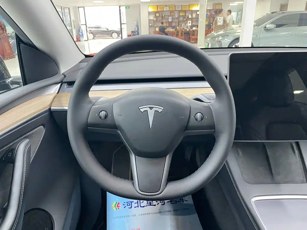 Фото 11 - Tesla Model Y