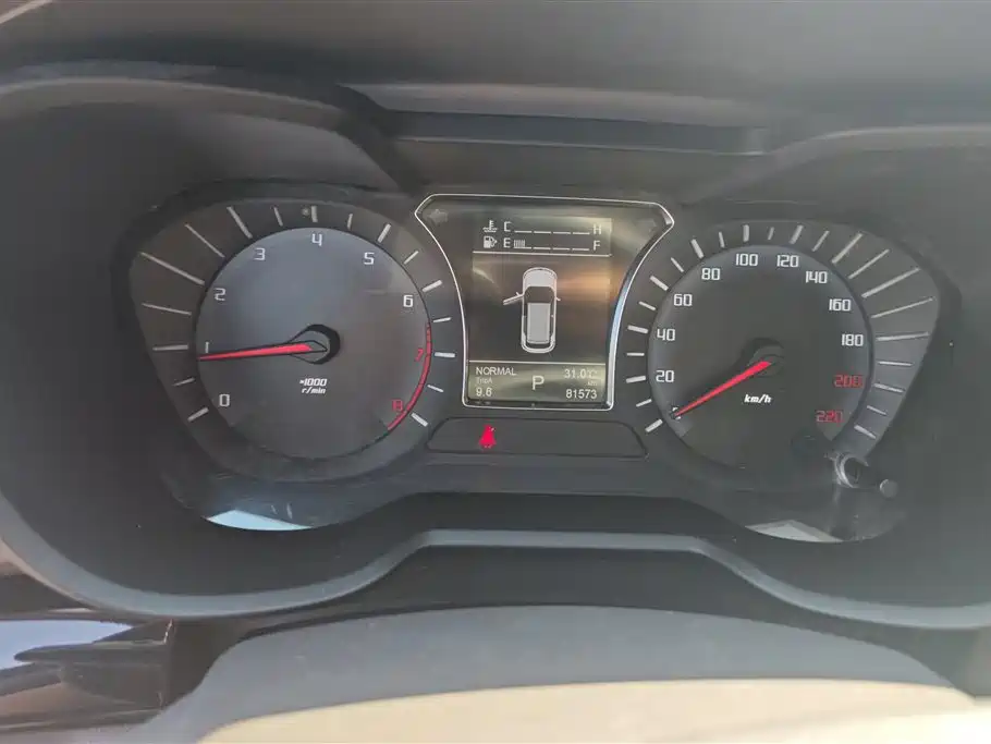 GAC Trumpchi Trumpchi GS4 2017 235T G-DCT 2WD Elite фото 14