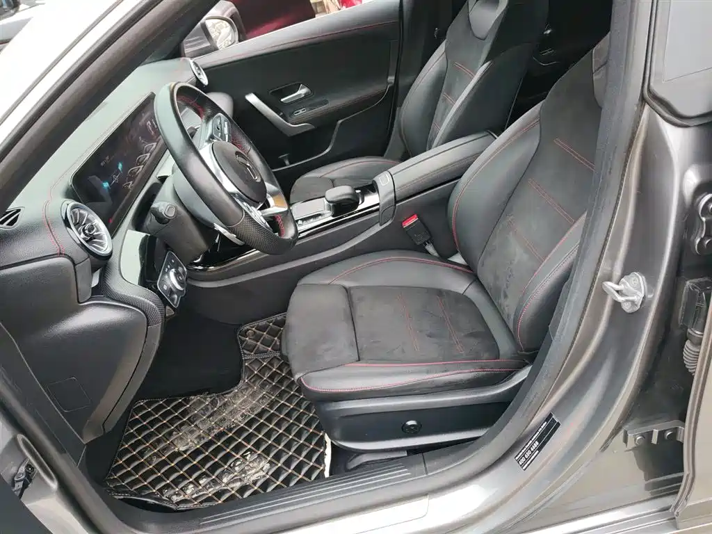 MERCEDES-BENZ CLA (IMPORT)