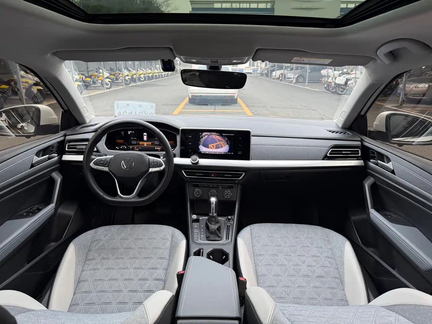 Volkswagen Lavida 2023 280TSI DSG Comfort Edition фото 7