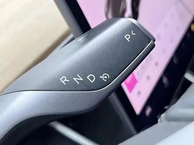 TESLA MODEL 3 (IMPORTED)