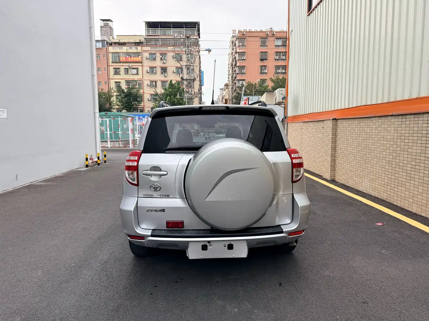 Toyota RAV4 Rongfang 2011 2.0L Automatic Luxury Edition фото 8
