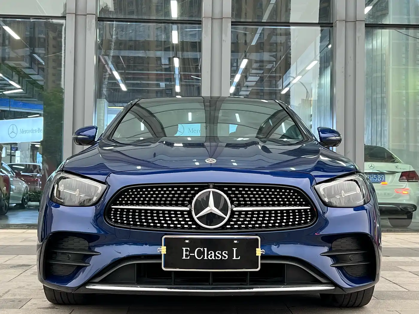 Mercedes-Benz E-Class 2023 E 300 L Sport Luxury фото 3