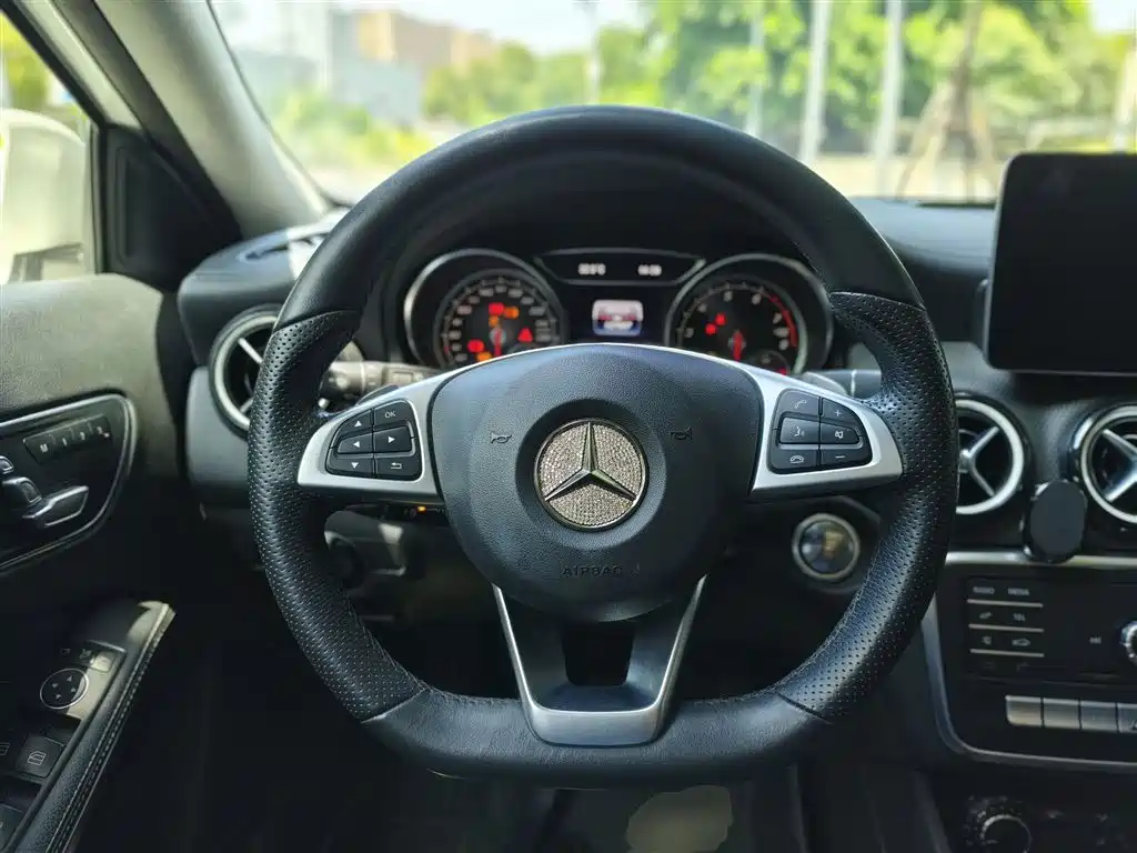 Mercedes-Benz GLA 2019 GLA 200 Fashion фото 11