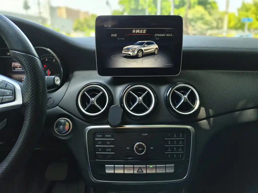 Mercedes-Benz GLA 2019 GLA 200 Fashion фото 13
