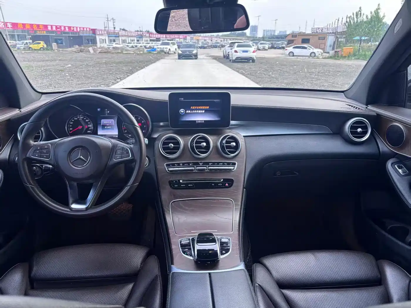 Mercedes-Benz GLC 2017 GLC 300 4MATIC Dynamic фото 6