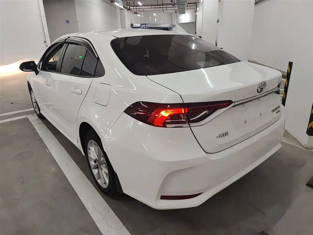 Toyota Corolla 2021 1.2T S-CVT Elite PLUS Edition фото 5