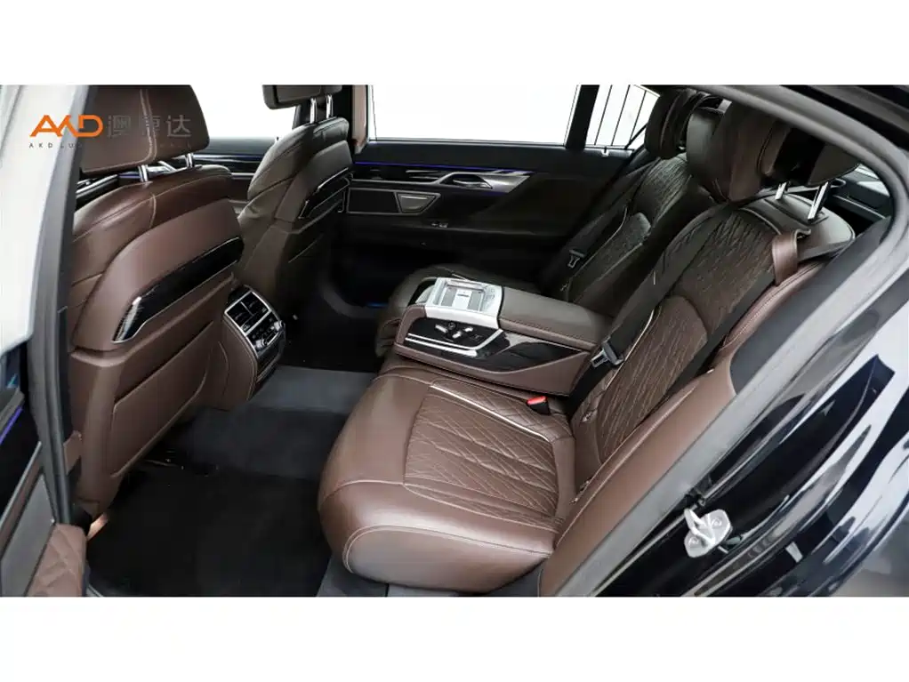 BMW 7 Series 2019 Facelift 740Li Leading M Sport Package фото 7