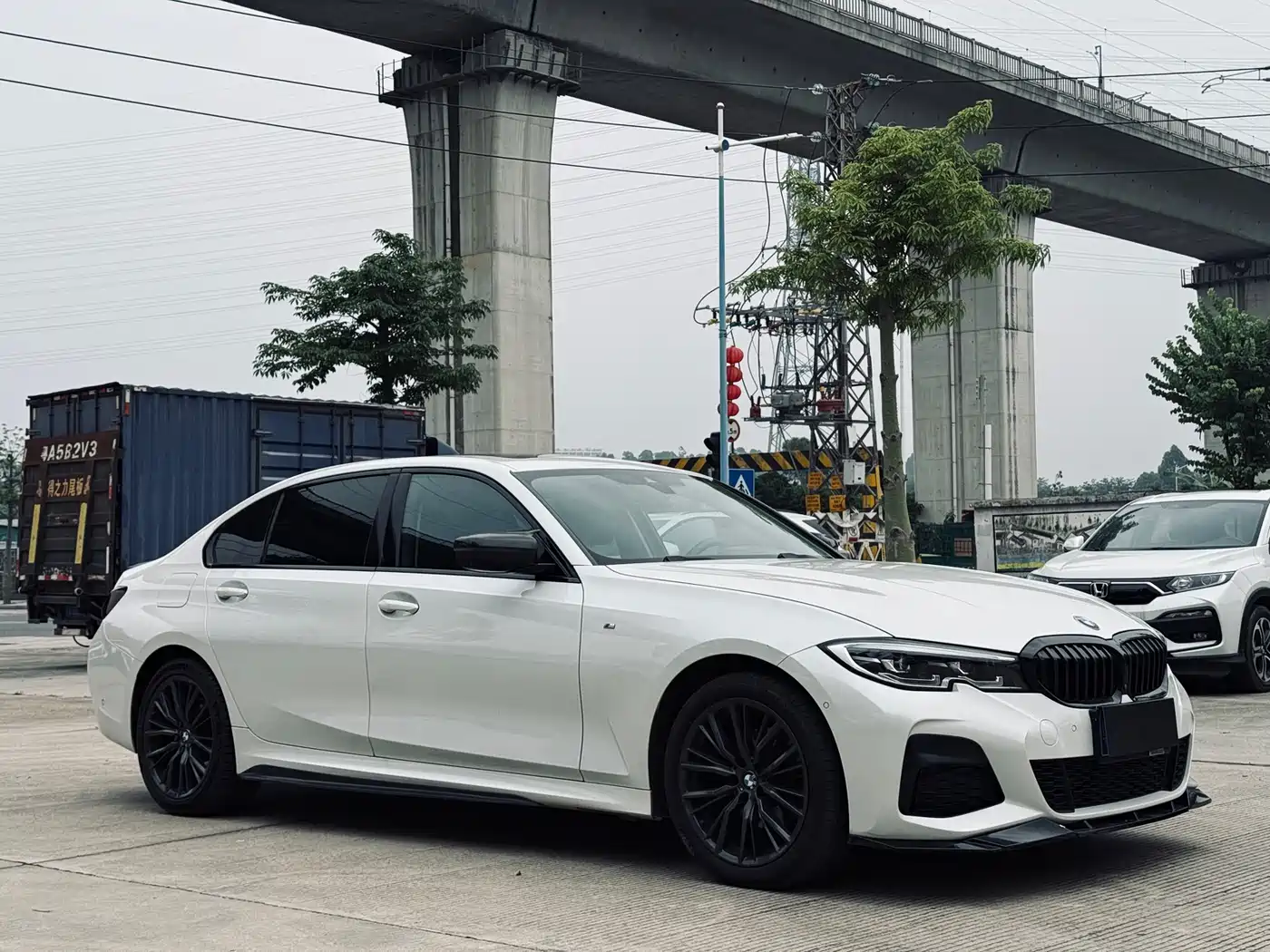 BMW 3 Series 2020 Facelift 325Li M Sport Night Edition фото 3