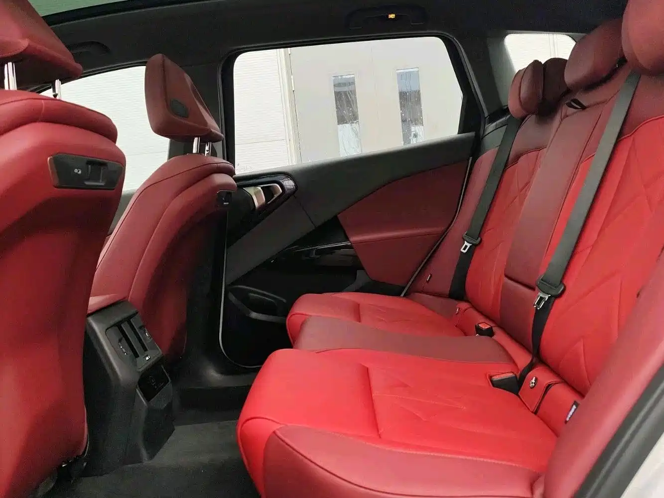 BMW X3 2025 xDrive25L Luxury Package фото 9