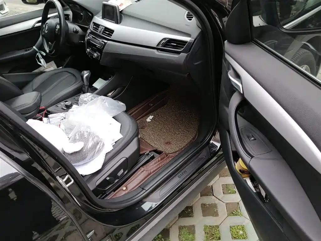 BMW X1 2018 sDrive20Li Leading Model фото 20