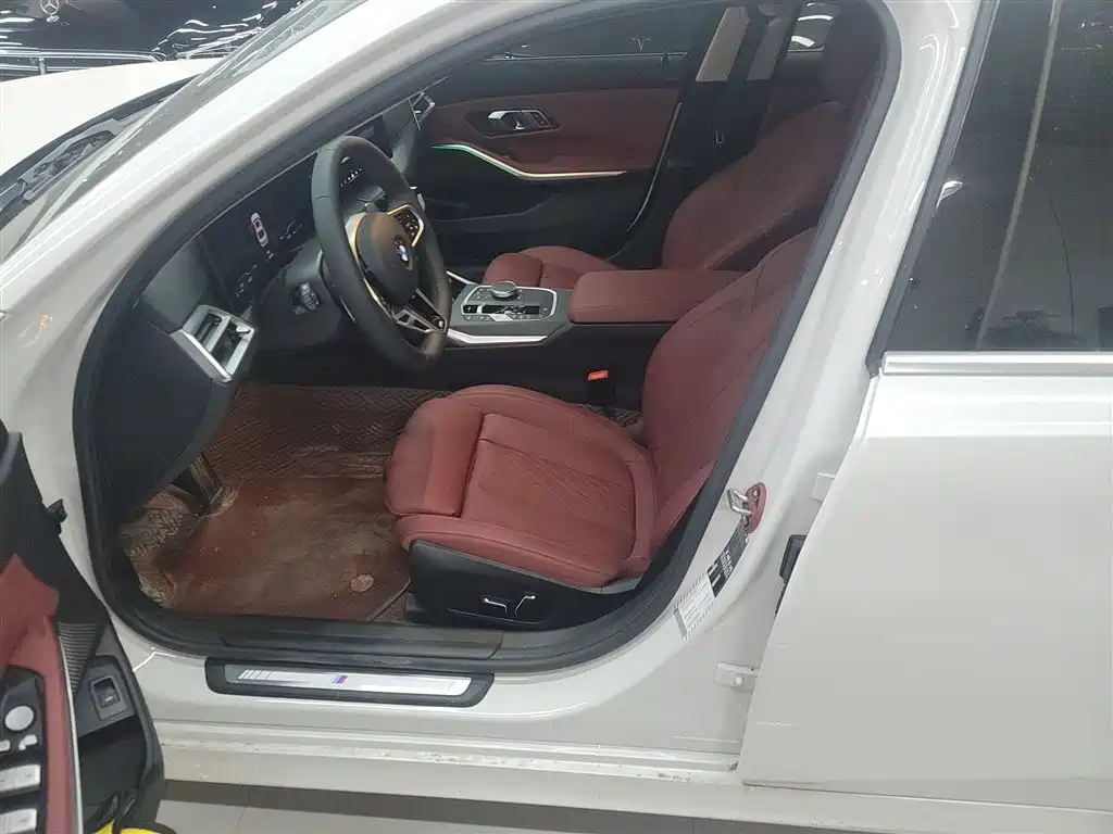 BMW 3 Series 2025 325Li M Sport Package фото 15